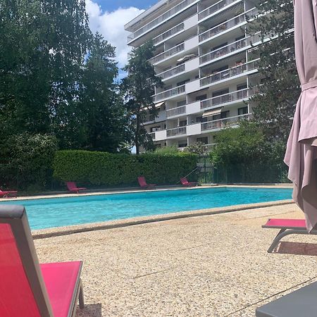 Appartamento Mont Royal Balcon Et Piscine Annecy Esterno foto