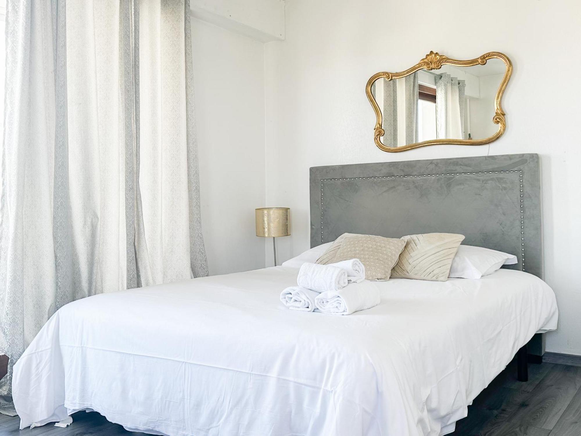 Appartamento Mont Royal Balcon Et Piscine Annecy Esterno foto