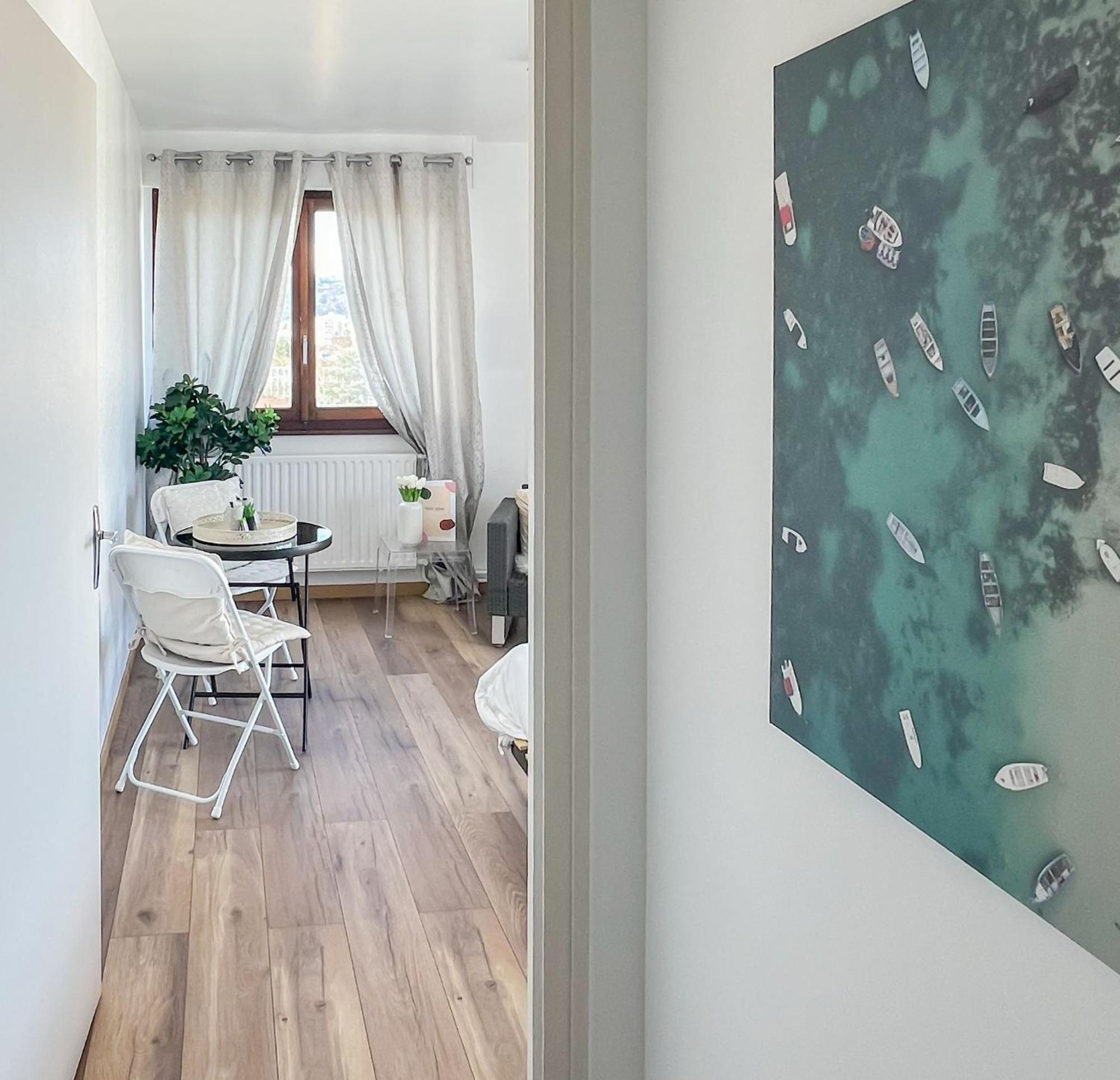Appartamento Mont Royal Balcon Et Piscine Annecy Esterno foto