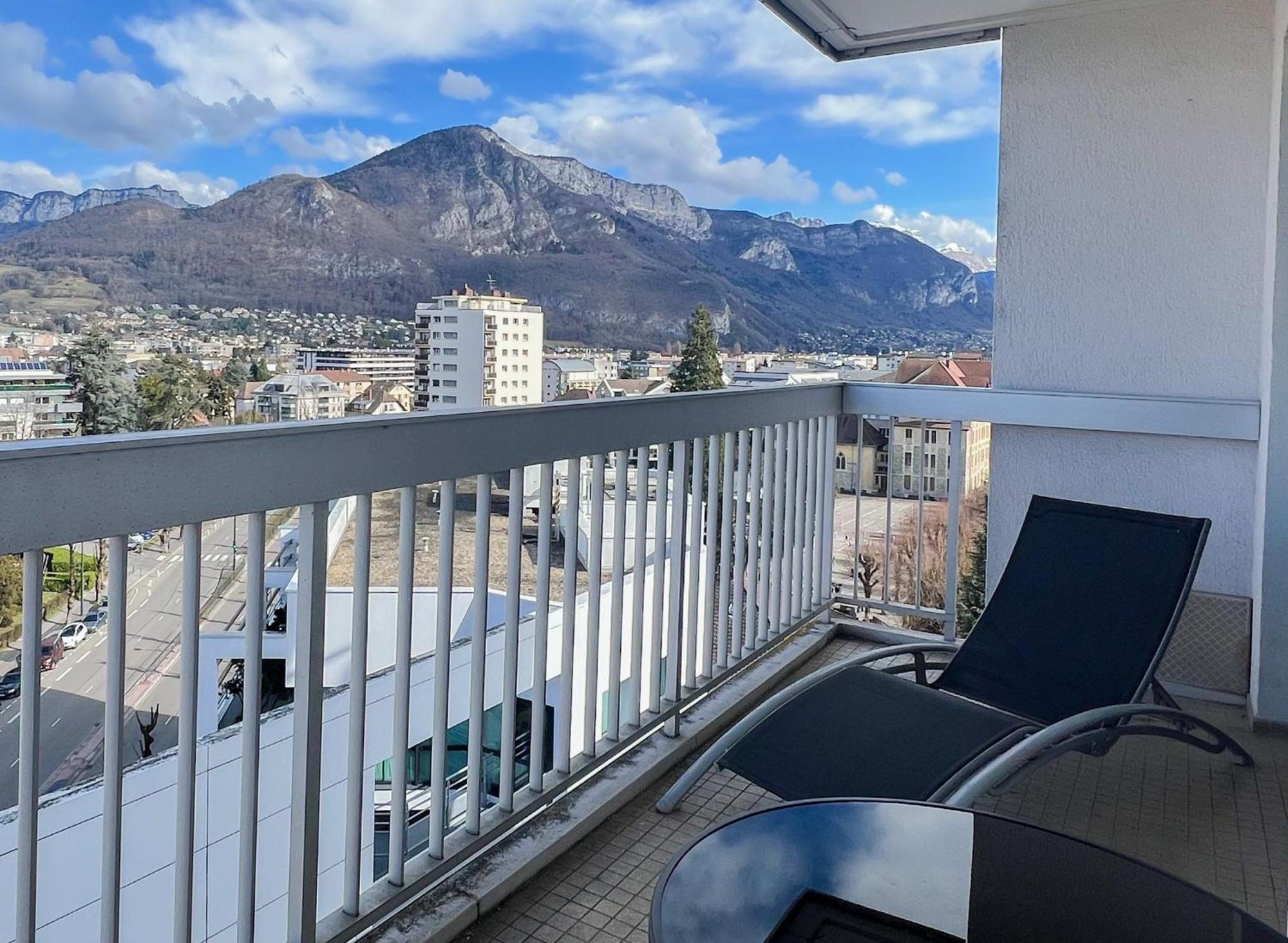Appartamento Mont Royal Balcon Et Piscine Annecy Esterno foto